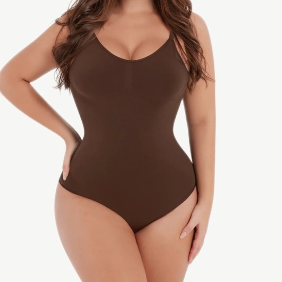 Seamless Sculpt Covered Breast Open-Back & Thong Bodyshaper - Picture 4 of 10